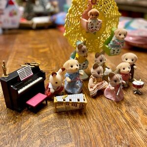 Calico Critters Musical Playset with Accessories